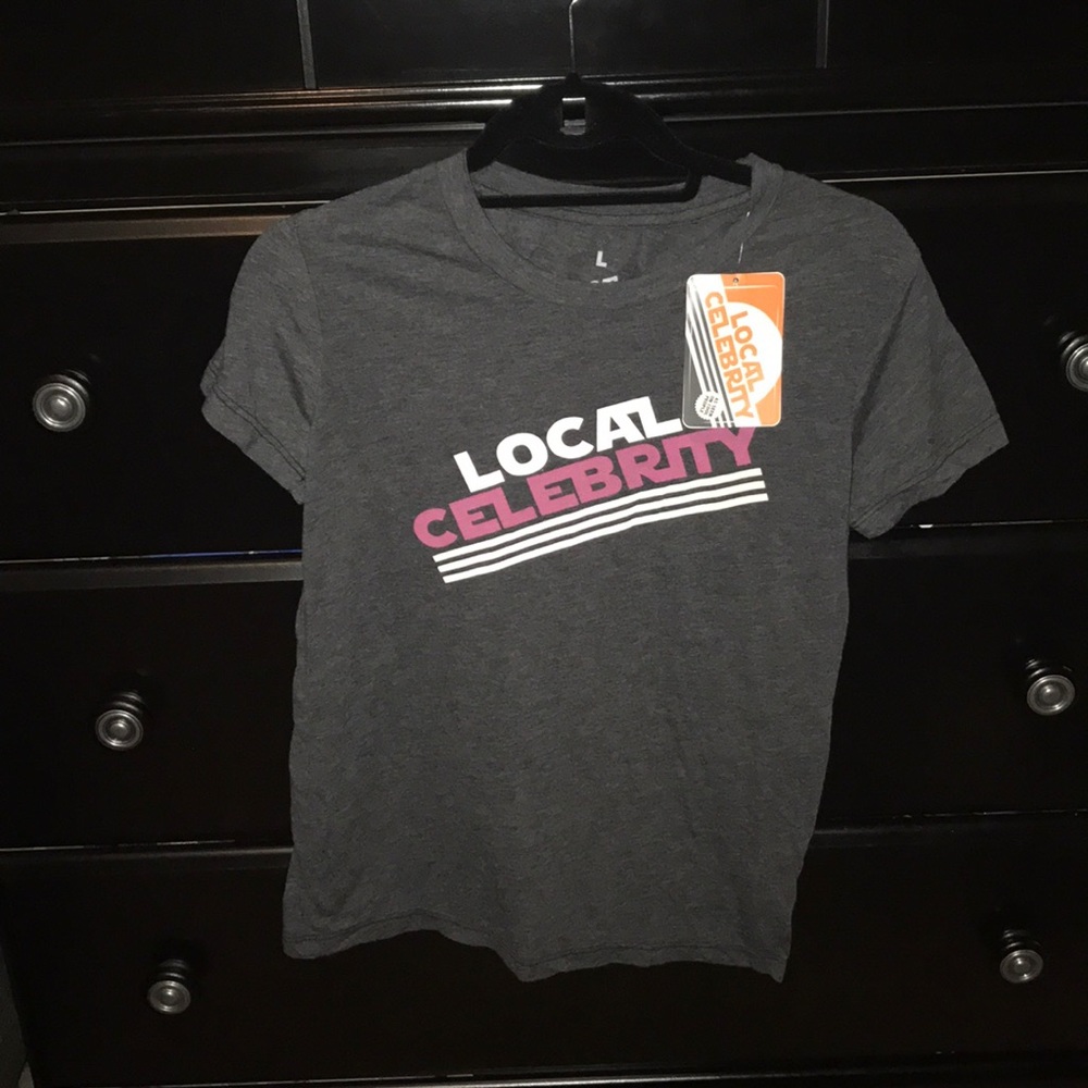 New grey tshirt
